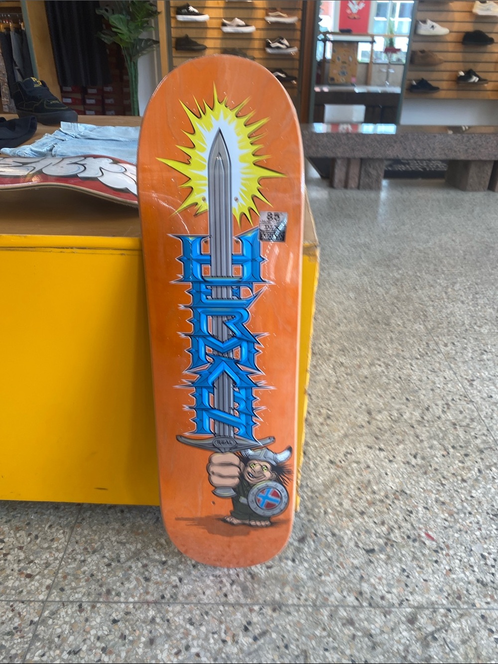 Real Skateboards: Hermann mighty deck (8.5)